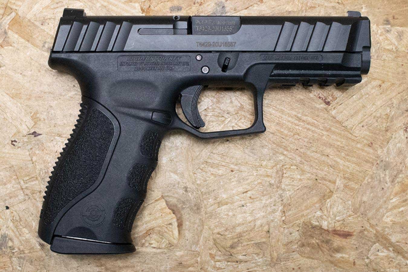 Stoeger STR-9 9mm Police Trade-In Semi-Auto Pistol 1 u10 179